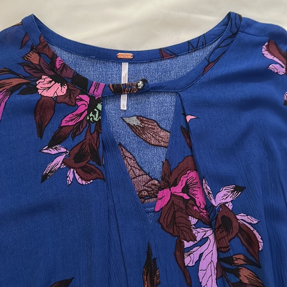 Free People - Picture 2 of 5